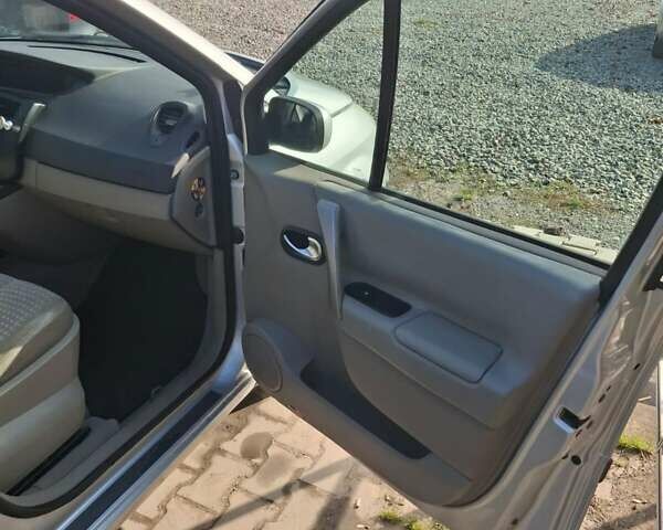 Серый Рено Сценик, объемом двигателя 1.6 л и пробегом 240 тыс. км за 4750 $, фото 18 на Automoto.ua