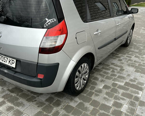 Сірий Рено Сценік, об'ємом двигуна 1.6 л та пробігом 300 тис. км за 3850 $, фото 3 на Automoto.ua