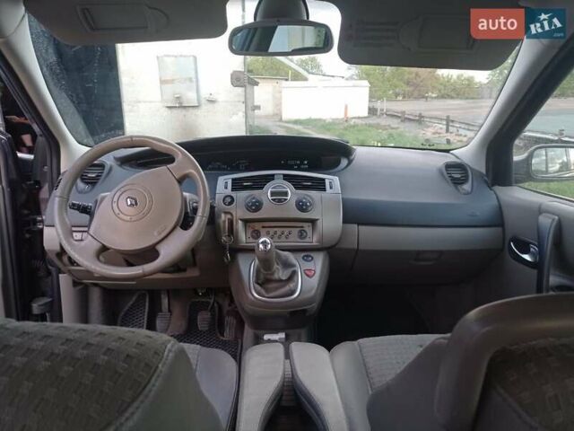 Сірий Рено Сценік, об'ємом двигуна 1.6 л та пробігом 220 тис. км за 5700 $, фото 6 на Automoto.ua