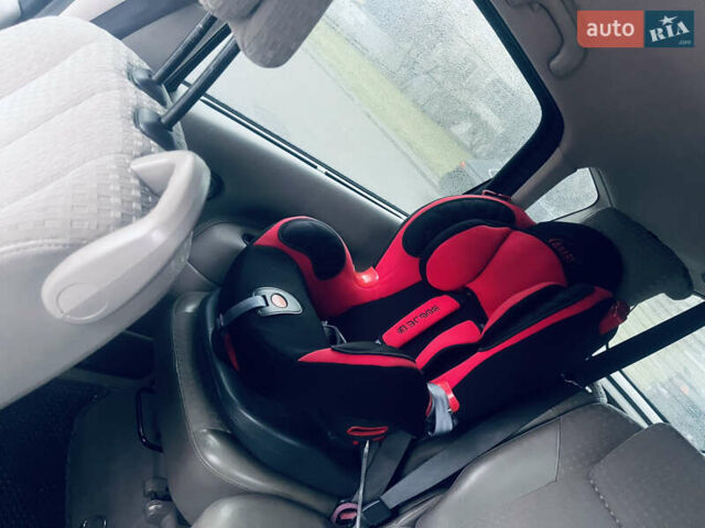 Серый Рено Сценик, объемом двигателя 2 л и пробегом 153 тыс. км за 5150 $, фото 18 на Automoto.ua