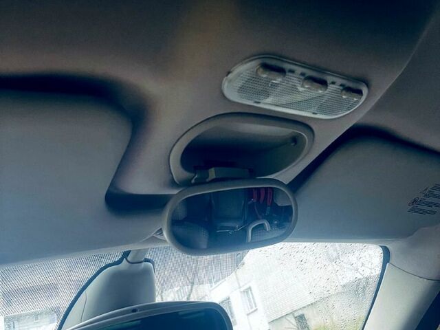 Серый Рено Сценик, объемом двигателя 2 л и пробегом 153 тыс. км за 5100 $, фото 10 на Automoto.ua