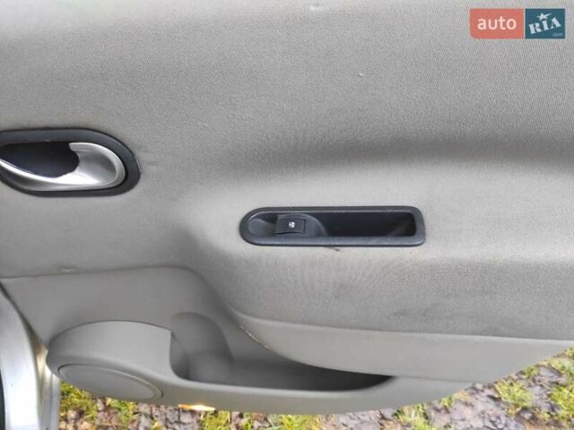 Серый Рено Сценик, объемом двигателя 1.6 л и пробегом 230 тыс. км за 5000 $, фото 22 на Automoto.ua