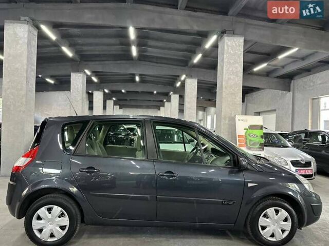 Серый Рено Сценик, объемом двигателя 1.56 л и пробегом 175 тыс. км за 5699 $, фото 7 на Automoto.ua