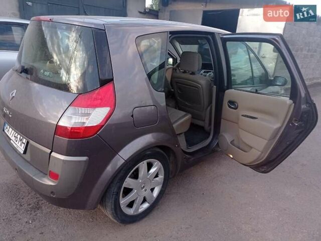 Сірий Рено Сценік, об'ємом двигуна 1.6 л та пробігом 220 тис. км за 5700 $, фото 9 на Automoto.ua