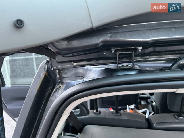 Рено Сценік 2005 у Житомирі на Automoto.ua Сірий Рено Сценік, об'ємом двигуна 1.6 л та пробігом 213 тис. км за 4900 $, фото 26 на Automoto.ua