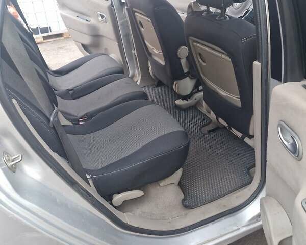 Сірий Рено Сценік, об'ємом двигуна 1.87 л та пробігом 330 тис. км за 4200 $, фото 11 на Automoto.ua