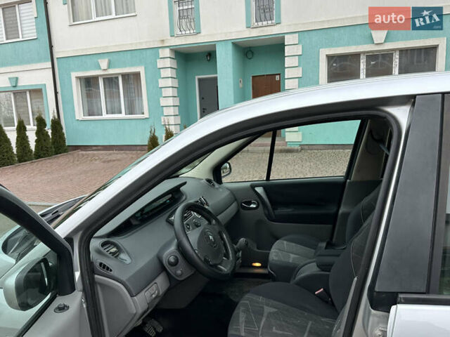 Сірий Рено Сценік, об'ємом двигуна 1.9 л та пробігом 175 тис. км за 3300 $, фото 4 на Automoto.ua