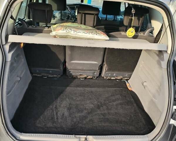 Сірий Рено Сценік, об'ємом двигуна 1.6 л та пробігом 250 тис. км за 4500 $, фото 5 на Automoto.ua