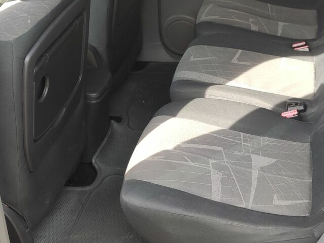 Серый Рено Сценик, объемом двигателя 2 л и пробегом 330 тыс. км за 3050 $, фото 7 на Automoto.ua