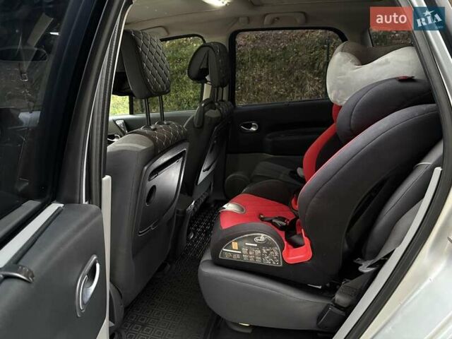 Сірий Рено Сценік, об'ємом двигуна 1.6 л та пробігом 280 тис. км за 5500 $, фото 14 на Automoto.ua