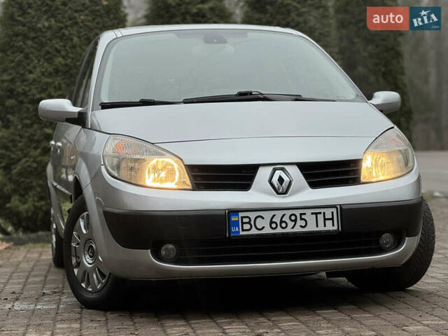 Серый Рено Сценик, объемом двигателя 1.6 л и пробегом 237 тыс. км за 4850 $, фото 7 на Automoto.ua