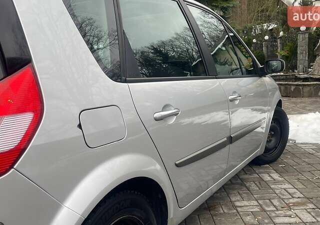 Сірий Рено Сценік, об'ємом двигуна 2 л та пробігом 95 тис. км за 4450 $, фото 42 на Automoto.ua