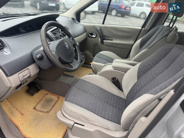 Серый Рено Сценик, объемом двигателя 1.6 л и пробегом 171 тыс. км за 4750 $, фото 23 на Automoto.ua