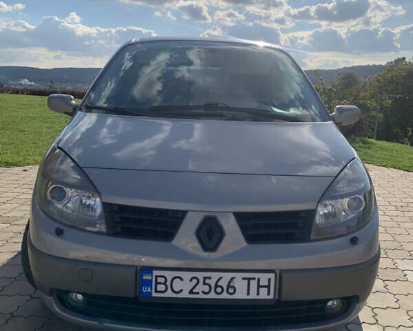 Серый Рено Сценик, объемом двигателя 1.87 л и пробегом 327 тыс. км за 3990 $, фото 1 на Automoto.ua
