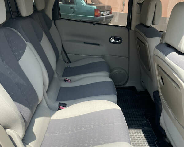 Рено Сценик 2005 в Виннице на Automoto.ua Серый Рено Сценик, объемом двигателя 1.6 л и пробегом 137 тыс. км за 5500 $, фото 10 на Automoto.ua