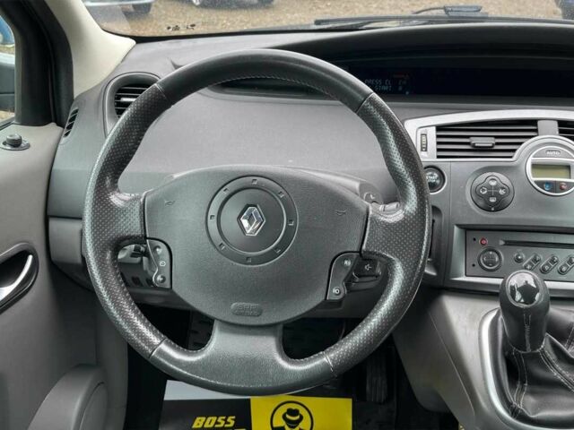 Серый Рено Сценик, объемом двигателя 1.6 л и пробегом 270 тыс. км за 4700 $, фото 34 на Automoto.ua