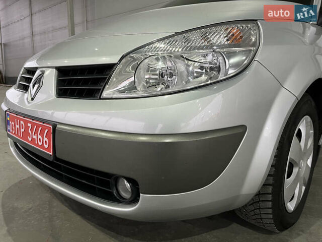 Серый Рено Сценик, объемом двигателя 2 л и пробегом 167 тыс. км за 5888 $, фото 5 на Automoto.ua