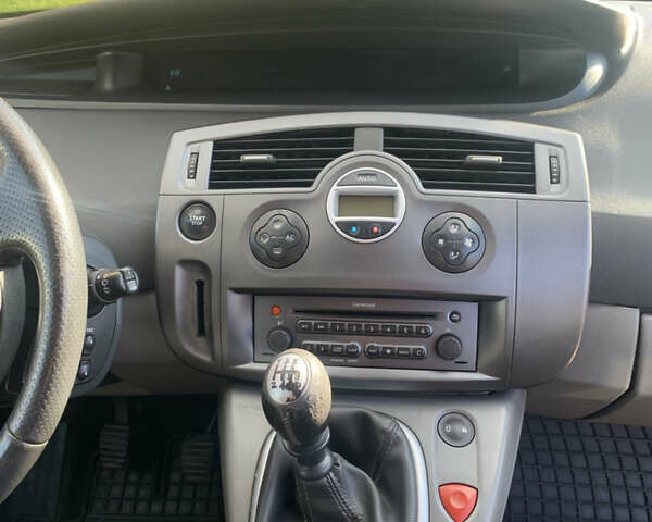 Серый Рено Сценик, объемом двигателя 1.87 л и пробегом 327 тыс. км за 3990 $, фото 8 на Automoto.ua