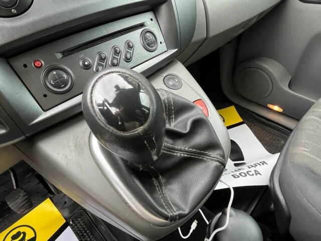 Серый Рено Сценик, объемом двигателя 1.6 л и пробегом 270 тыс. км за 4700 $, фото 17 на Automoto.ua