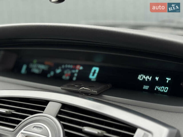 Серый Рено Сценик, объемом двигателя 1.6 л и пробегом 129 тыс. км за 5300 $, фото 1 на Automoto.ua