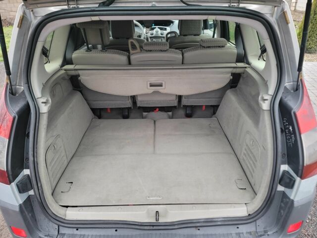 Серый Рено Сценик, объемом двигателя 1.9 л и пробегом 200 тыс. км за 4700 $, фото 11 на Automoto.ua