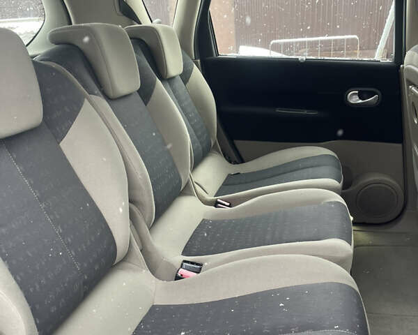 Сірий Рено Сценік, об'ємом двигуна 1.6 л та пробігом 248 тис. км за 4499 $, фото 21 на Automoto.ua