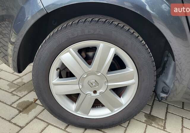 Серый Рено Сценик, объемом двигателя 1.6 л и пробегом 212 тыс. км за 5600 $, фото 16 на Automoto.ua