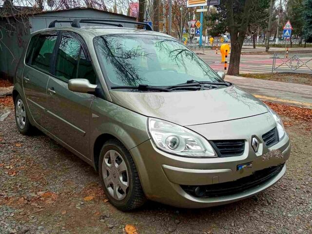 Серый Рено Сценик, объемом двигателя 20 л и пробегом 240 тыс. км за 5600 $, фото 4 на Automoto.ua