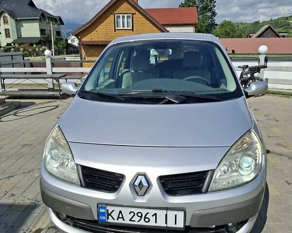 Серый Рено Сценик, объемом двигателя 2 л и пробегом 286 тыс. км за 4800 $, фото 4 на Automoto.ua