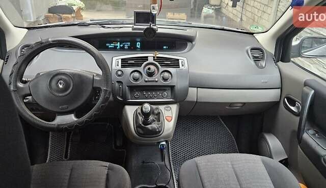 Серый Рено Сценик, объемом двигателя 1.6 л и пробегом 230 тыс. км за 5000 $, фото 13 на Automoto.ua