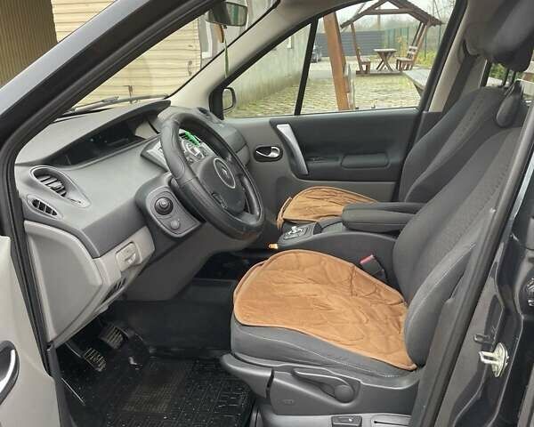 Серый Рено Сценик, объемом двигателя 2 л и пробегом 236 тыс. км за 6650 $, фото 5 на Automoto.ua