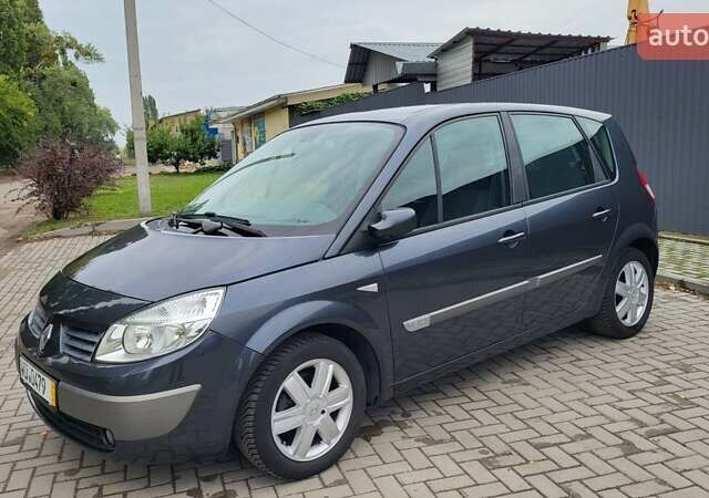 Серый Рено Сценик, объемом двигателя 1.6 л и пробегом 212 тыс. км за 5600 $, фото 2 на Automoto.ua
