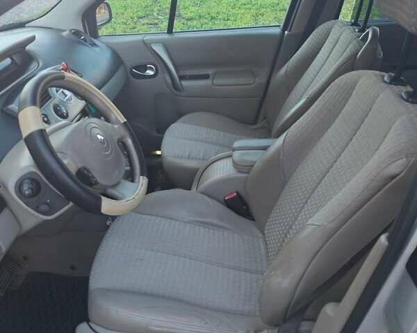 Сірий Рено Сценік, об'ємом двигуна 1.6 л та пробігом 201 тис. км за 5200 $, фото 12 на Automoto.ua