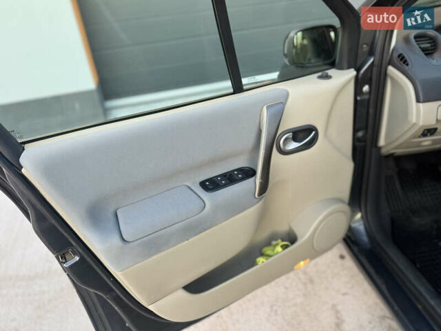 Серый Рено Сценик, объемом двигателя 1.6 л и пробегом 223 тыс. км за 4900 $, фото 16 на Automoto.ua