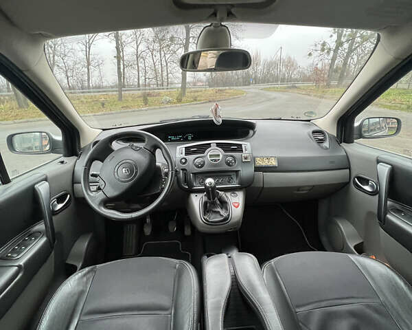 Серый Рено Сценик, объемом двигателя 1.6 л и пробегом 178 тыс. км за 5000 $, фото 10 на Automoto.ua