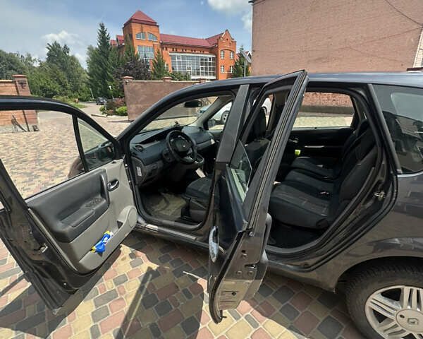 Серый Рено Сценик, объемом двигателя 1.6 л и пробегом 204 тыс. км за 6500 $, фото 14 на Automoto.ua