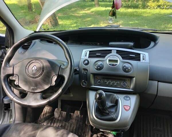 Серый Рено Сценик, объемом двигателя 1.6 л и пробегом 327 тыс. км за 5650 $, фото 13 на Automoto.ua