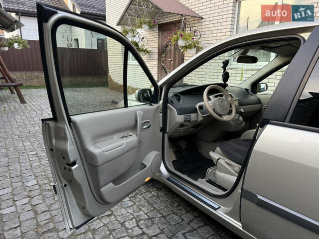 Сірий Рено Сценік, об'ємом двигуна 1.5 л та пробігом 230 тис. км за 3650 $, фото 6 на Automoto.ua