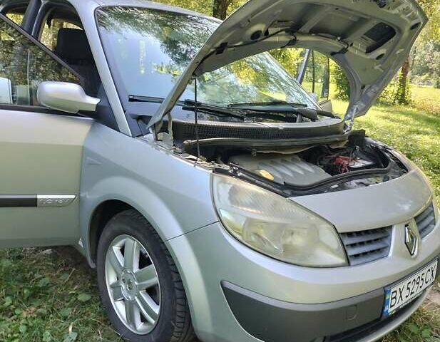 Серый Рено Сценик, объемом двигателя 1.6 л и пробегом 327 тыс. км за 5650 $, фото 14 на Automoto.ua