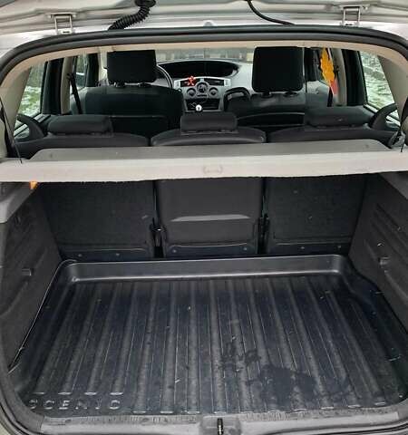 Сірий Рено Сценік, об'ємом двигуна 1.6 л та пробігом 225 тис. км за 5700 $, фото 26 на Automoto.ua