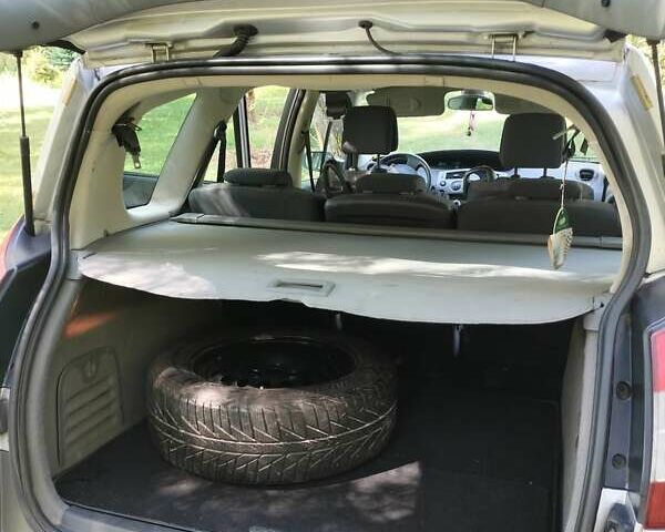 Серый Рено Сценик, объемом двигателя 1.6 л и пробегом 327 тыс. км за 5650 $, фото 2 на Automoto.ua