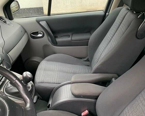 Сірий Рено Сценік, об'ємом двигуна 1.6 л та пробігом 225 тис. км за 5700 $, фото 2 на Automoto.ua