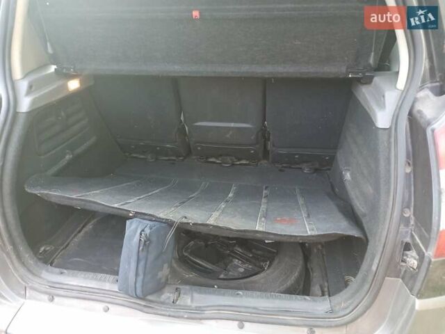 Серый Рено Сценик, объемом двигателя 1.6 л и пробегом 195 тыс. км за 3750 $, фото 5 на Automoto.ua