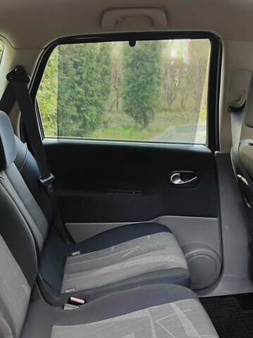 Серый Рено Сценик, объемом двигателя 2 л и пробегом 265 тыс. км за 5000 $, фото 34 на Automoto.ua