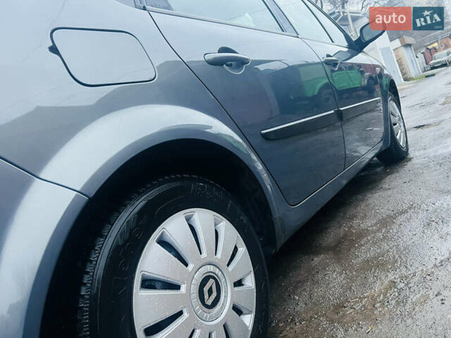 Серый Рено Сценик, объемом двигателя 1.6 л и пробегом 215 тыс. км за 5100 $, фото 14 на Automoto.ua