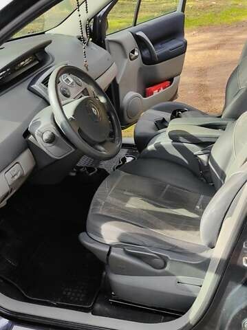 Серый Рено Сценик, объемом двигателя 2 л и пробегом 265 тыс. км за 5000 $, фото 9 на Automoto.ua