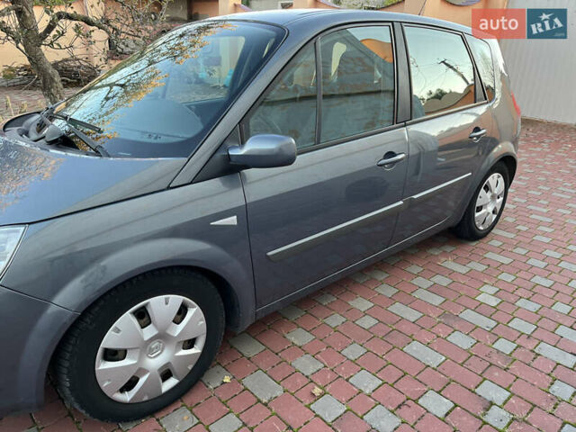 Рено Сценік 2006 у Хмельницькому на Automoto.ua Сірий Рено Сценік, об'ємом двигуна 2 л та пробігом 236 тис. км за 5800 $, фото 4 на Automoto.ua
