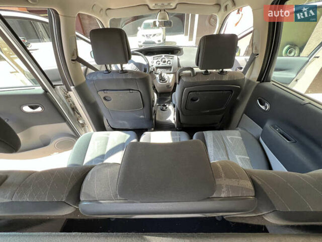 Сірий Рено Сценік, об'ємом двигуна 1.6 л та пробігом 132 тис. км за 5200 $, фото 13 на Automoto.ua