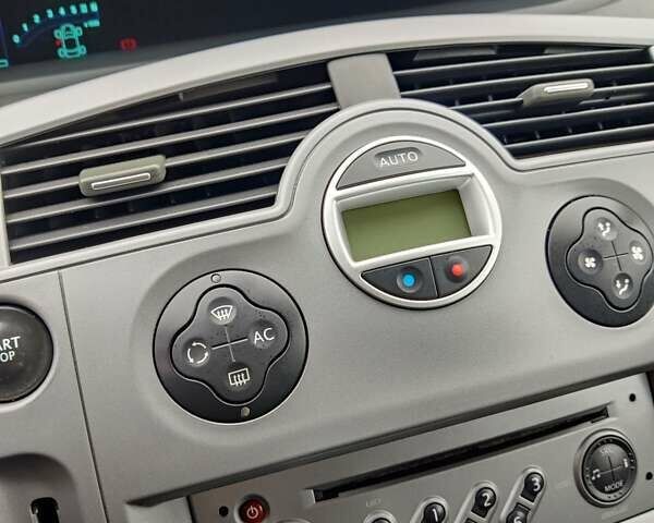 Серый Рено Сценик, объемом двигателя 1.6 л и пробегом 152 тыс. км за 4950 $, фото 23 на Automoto.ua