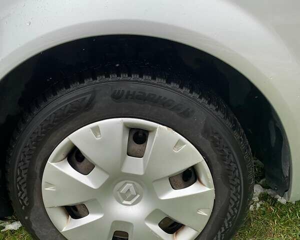 Сірий Рено Сценік, об'ємом двигуна 1.6 л та пробігом 225 тис. км за 5700 $, фото 8 на Automoto.ua